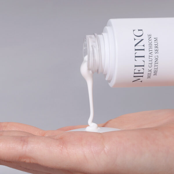 Luksusowe serum mleczne z glutationem i retinolem na przebarwienia i oznaki starzenia - obrazek 2
